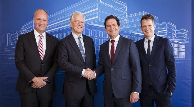 Von links: Peter Vullinghs, Geschäftsführer Philips DACH, Frans van Houten,...