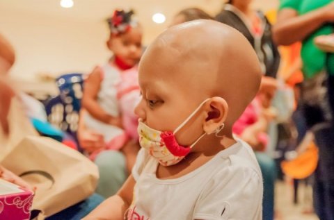 child suffering from cancer in hospital