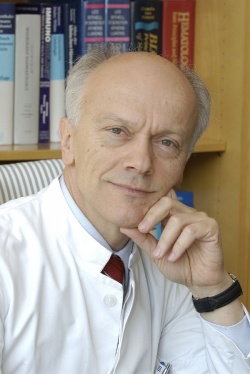 Professor Gerhard Ehninger, Vorsitzender der Deutschen Gesellschaft für...