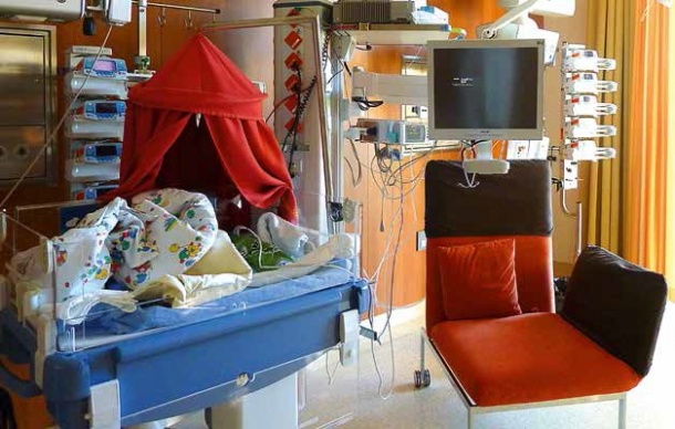 Room on the ICU in the Perinatal Centre, University Hospital Salzburg,...