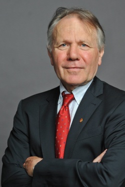 Professor Konrad Reinhart