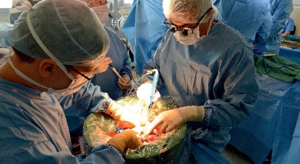 Photo: France: Transplant surgeons perform outstanding feats