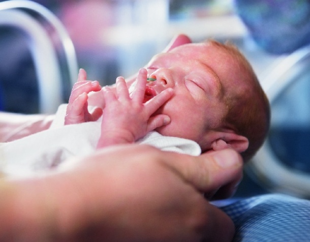 Photo: Premature newborn survival 30% higher in high volume neonatal centres