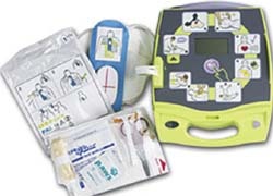 Photo: AED - with spoken BLS instructions