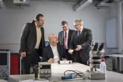 From left to right: Dr. Helmke, Dr. Wandke (Cinogy GmbH), Prof. Viöl and Prof....