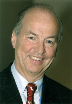 Professor Dr. Dr. h. c. Ulrich R. Fölsch, Generalsekretär der DGIM.