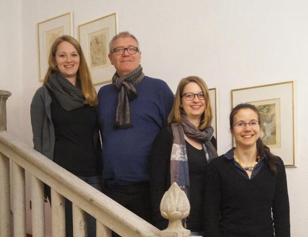 Prof. Dr. Anton Bovier mit seinen Co-Autorinnen Martina Baar, Hannah Mayer und...
