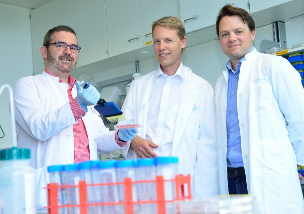 Dr. Jasper van den Boorn, Prof. Dr. Gunther Hartmann und Prof. Dr. Veit Hornung...