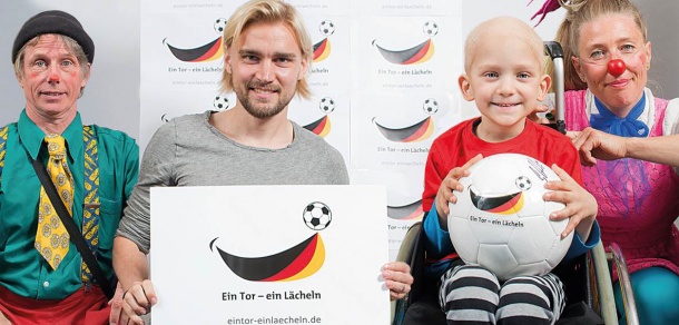 Jedes Tor der Deutschen Nationalmannschaft unterstützt die Spendenaktion.