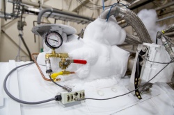 Photo: Setting Helium Free: Revolutionary MRI Tech