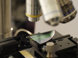 Das Nanoskopie-Verfahren auf dem Chip ist auch mit herkömmlichen Mikroskopen...