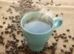 Moderater Kaffeekonsum kann das Leben verlängern. Die Gründe dafür müssen...