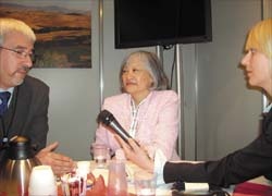 José Abellan-Martinez and Roberta Agnes Jong, with Meike Lerner of EH 