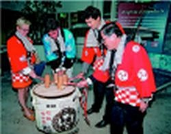 Sake barrel breaking ceremony at the Amphia Ziekenhuis. Jeanne van Beijnen, Dr....