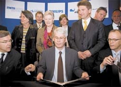 Professor Henning Sass (left) and Guy Peeters MD (right), chairmen of the...