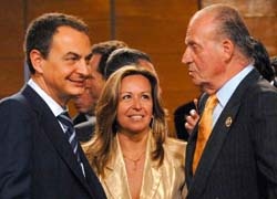 From left: Prime Minister Zapatero and Trinidad Jiménez, Minister of Health...