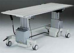 Photo: Mobile positioning table supports patients up to 230kg