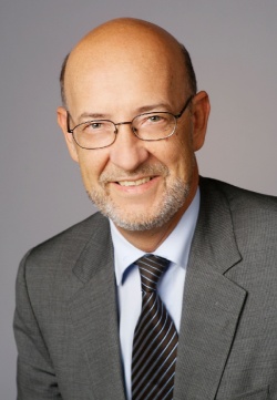 Dr. Wolfgang Wesiack