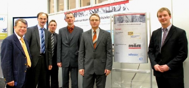 von links nach rechts: Peter Schlingloff (adesso AG), Rainer Beckers (ZTG...