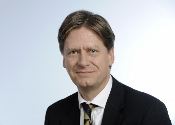 Dr. Tobias Weiler