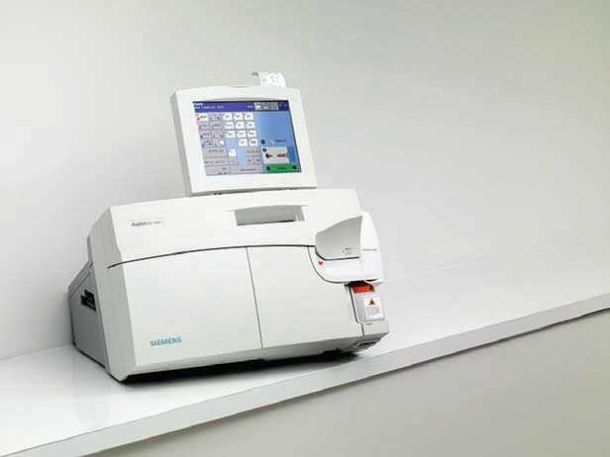 The RAPIDLab 1200 Blood Gas Analyser