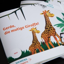 Photo: Giraffe Gerda nimmt Kindern Angst vor der Radiologie