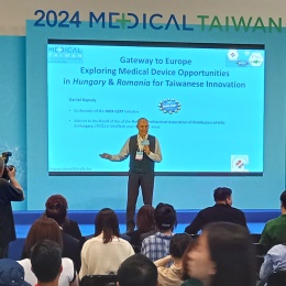 Medical Taiwan was host to a great number of expert sessions. Here, Daniel...