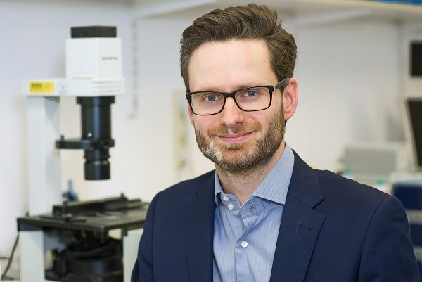 Biochemiker Dr. Alexander Bartelt.