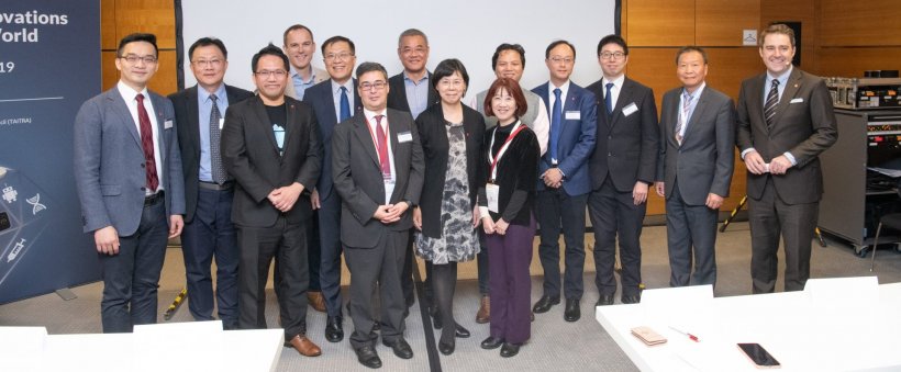 group photo at taiwan excellence press conference at medica 2019