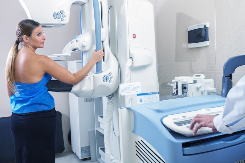 Vorsorgeuntersuchungen wie hier die Mammographie werden vermehrt aus Angst vor...