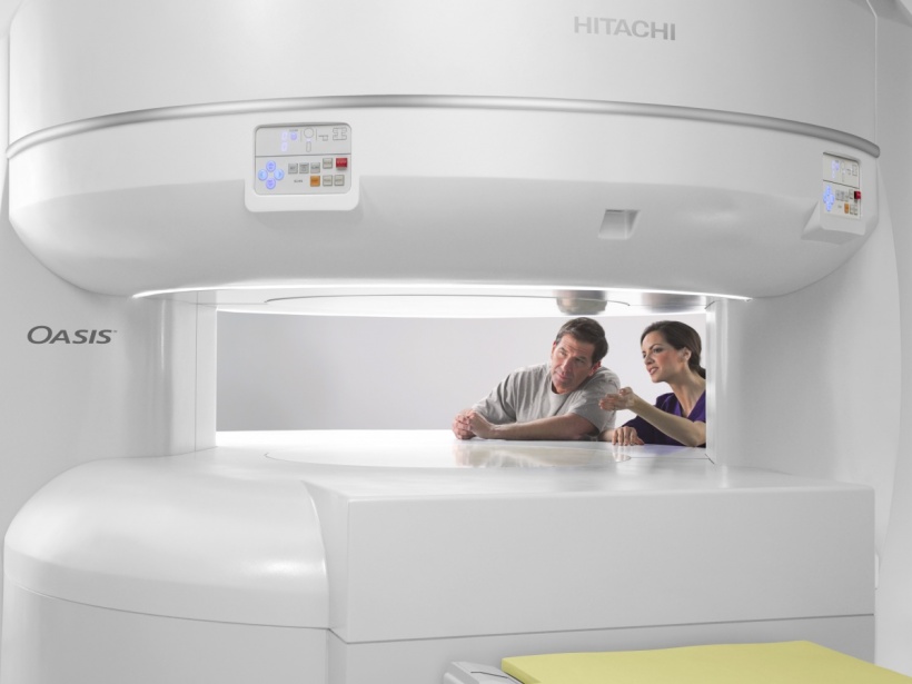 Hitachi Oasis 1.2-T MRI