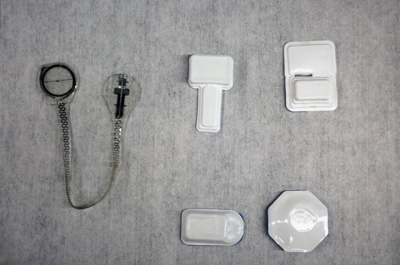 All devices laid out together, with the transient pacemaker on the left.