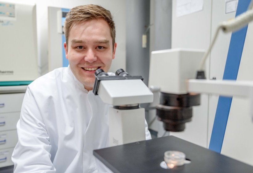 A team around Johannes Karges has developed nanoparticles that accumulate in...