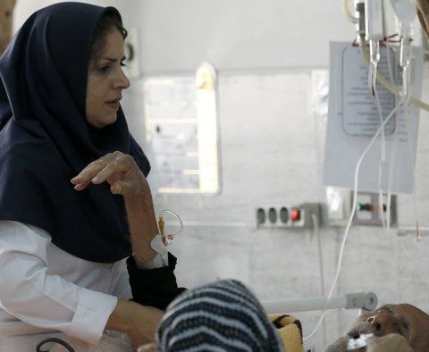 Nurses at work in Bandar Abbas