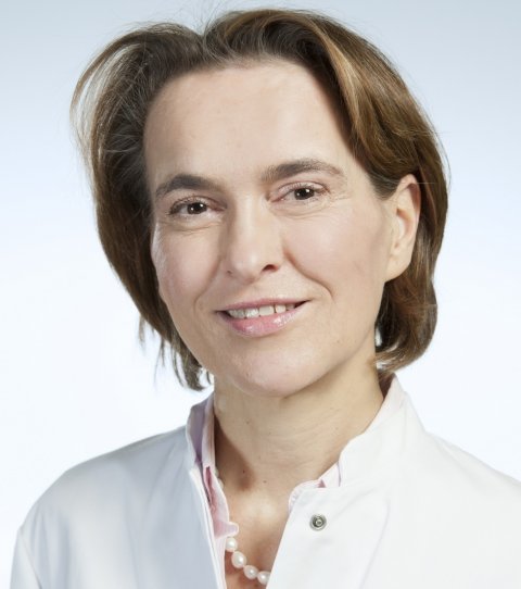 portrait of christiane kuhl