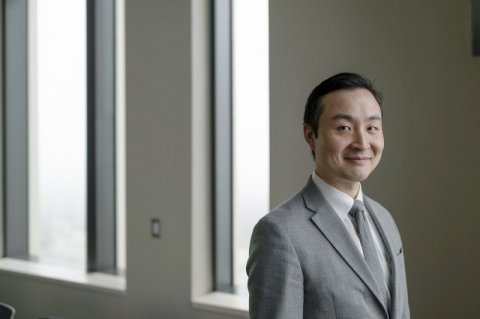 Portrait Dr. Bob Li