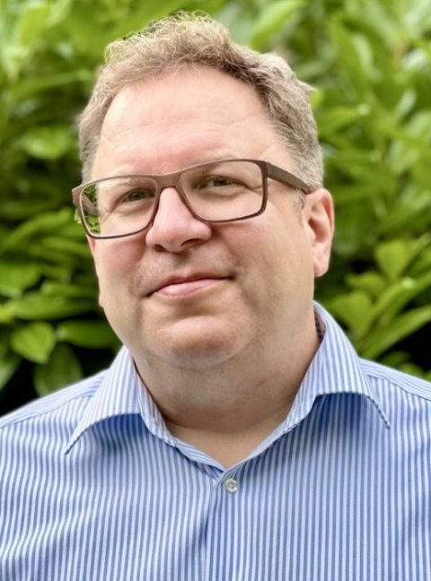 Portrait photo of Jürgen Trzewik