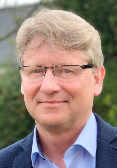 portrait photo of Prof Dr Heinz Handels