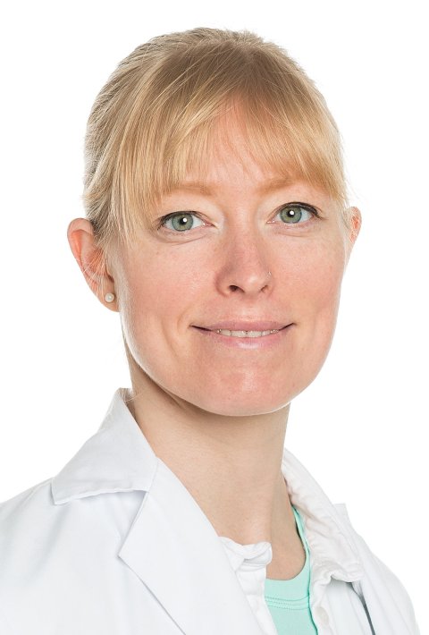 Portrait photo of Dr Heather Dawson