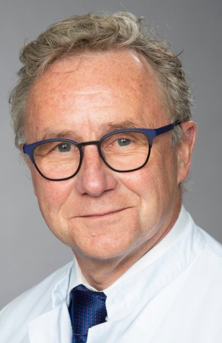 Portraitfoto von Prof. Stephan Grabbe