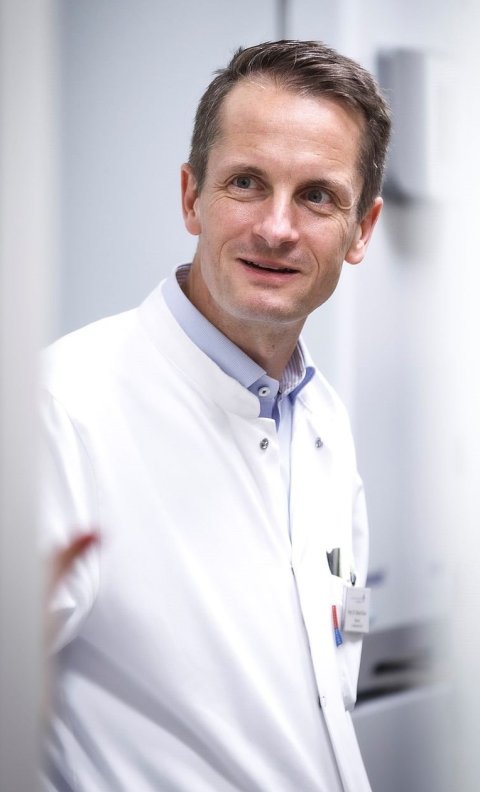 Portraitfoto von Prof. Dr. Rainer Claus