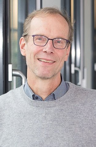 Portraitfoto von Prof. Dr. Hajo Zeeb