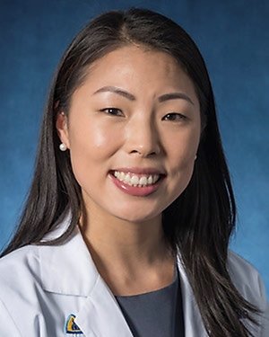 Portrait photo of Jenni Yeong-shin Sheng, MD