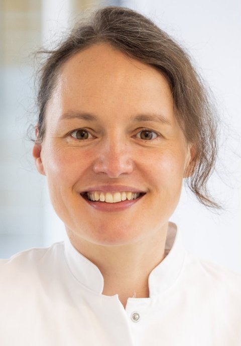 Portraitfoto von Prof. Waltraud Pfeilschifter