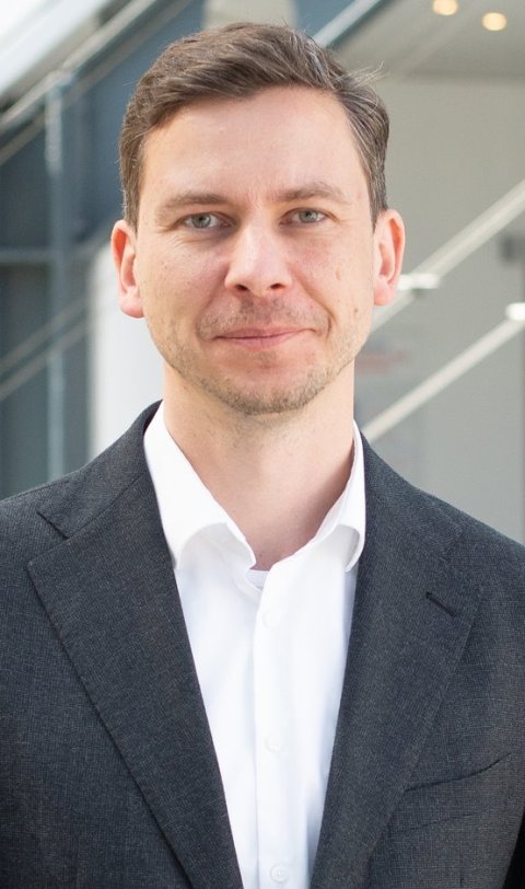 Portraitfoto von Prof. Dr. Thorsten Derlin