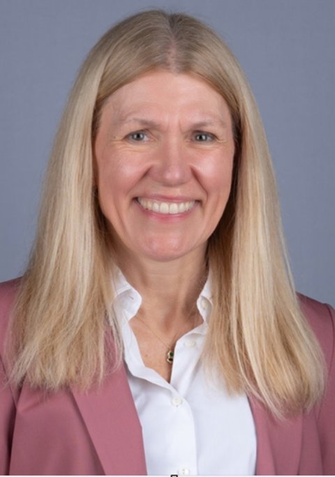Portrait photo of Dr. Jean Seely