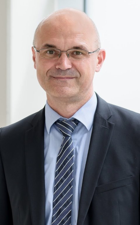 Portraitfoto von Professor Dr. Dirk Vordermark