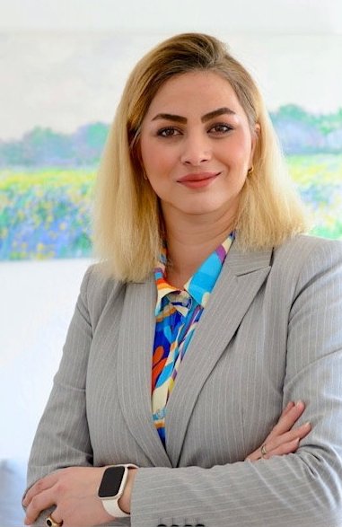 Portrait photo of Professor Dr Taleieh Rajabi