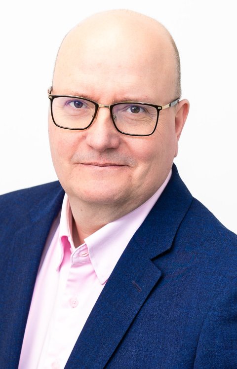 Portraitfoto von Dr. Michael Bonin
