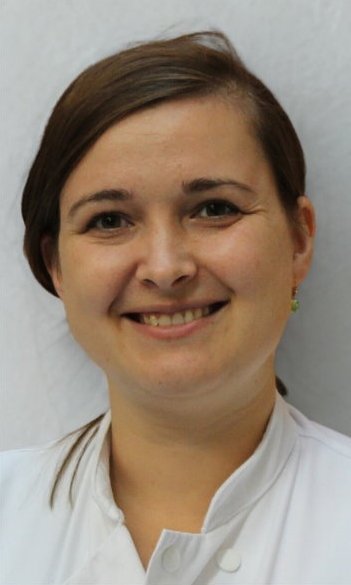 Portrait photo of Nadine Ikelaar
